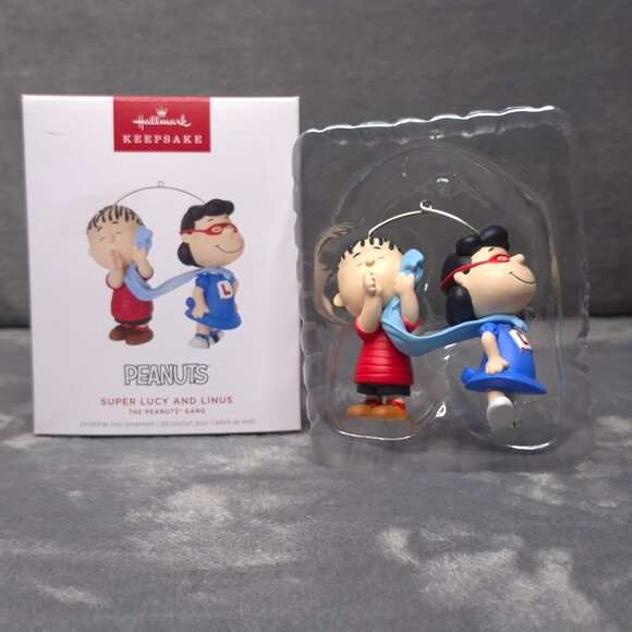 Hallmark 2024 Keepsake Ornament Super Lucy & Linus Peanuts Gang Tree Decoration - Picture 1 of 7